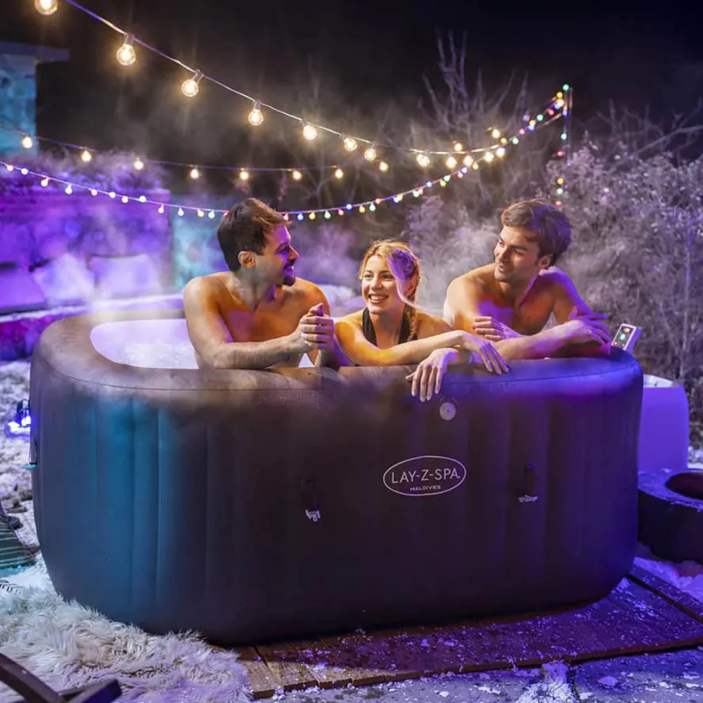 Luzes LED ColorJet com 7 cores dentro do spa